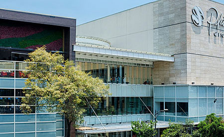 Patio Revoluci&oacute;n